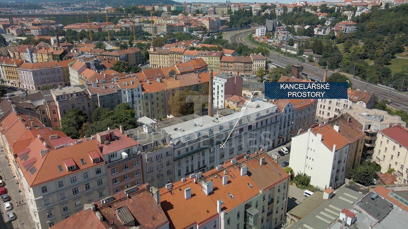 Pronájem kanceláře 368 m² – fotografie 3