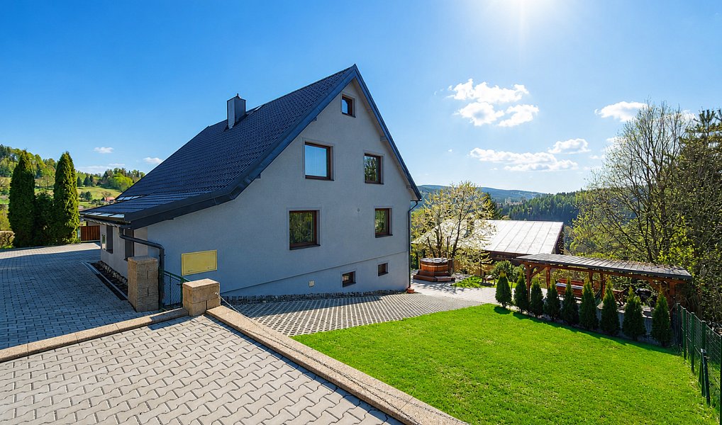Prodej vily 350 m² s pozemkem 791 m², Tanvald – náhled fotky 8