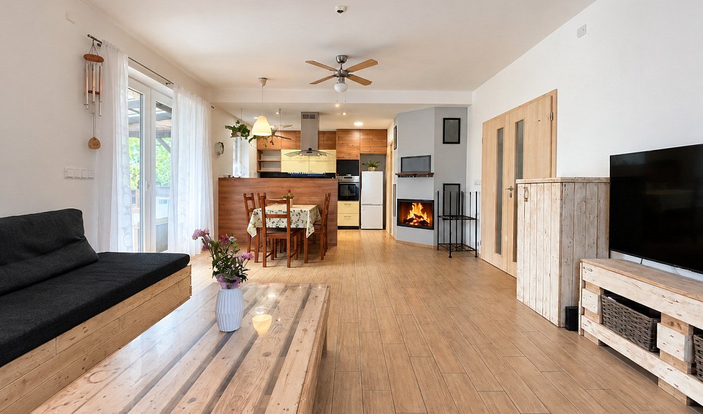 Prodej domu 143 m² s pozemkem 898 m², Svinčany – náhled fotky 3