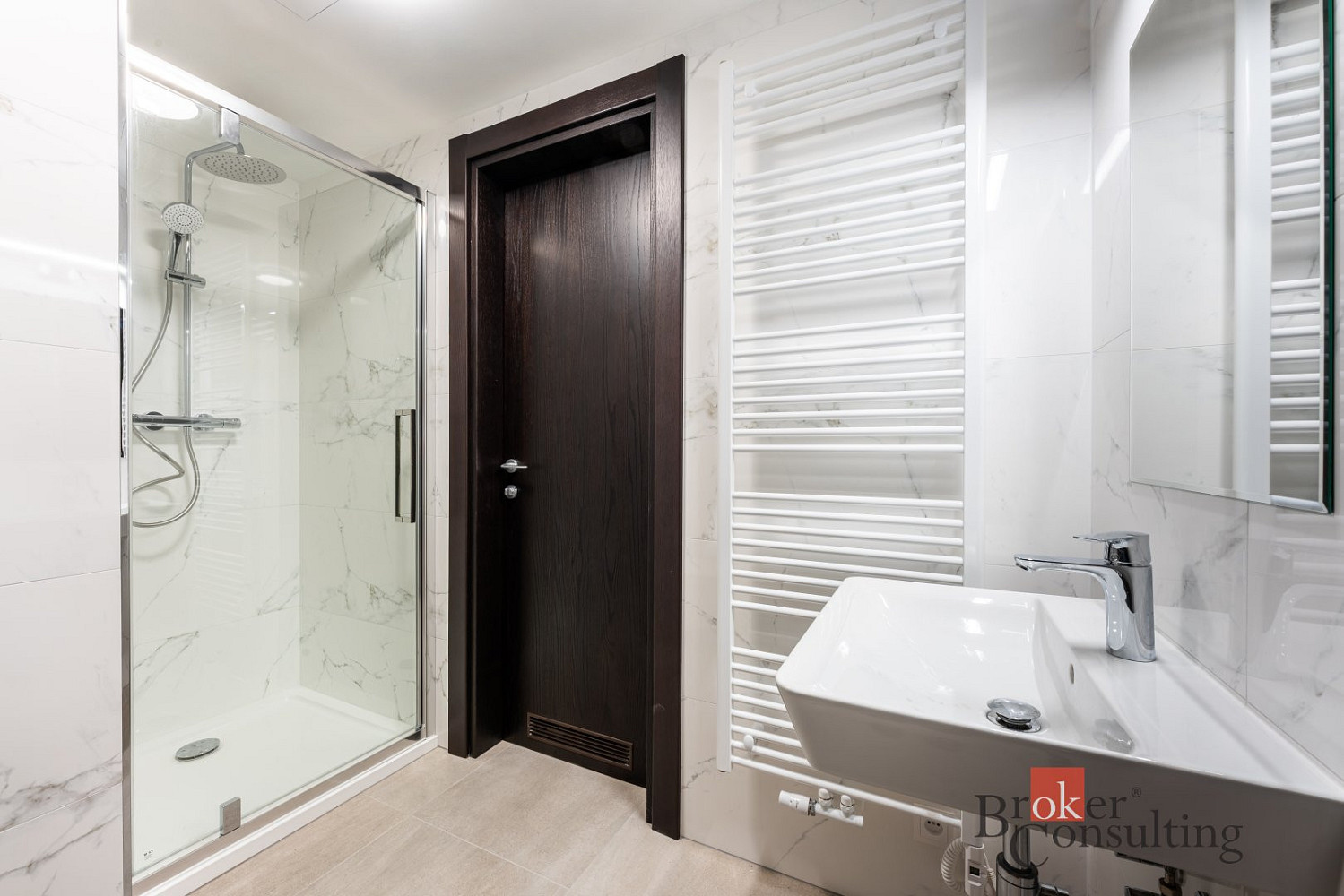 Pronájem bytu 1+kk 33 m² — photo 4