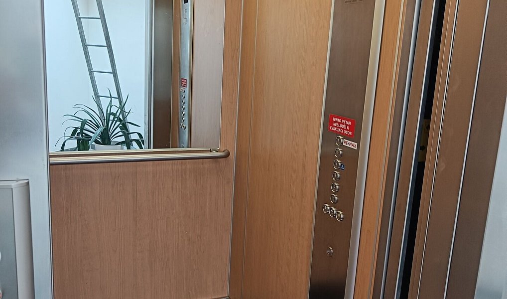 Pronájem kanceláře 239 m², Ústí nad Labem – náhled fotky 16