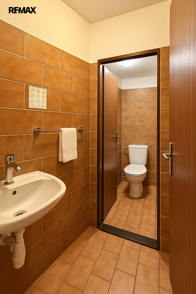 Pronájem kanceláře 87 m² – fotografie 5