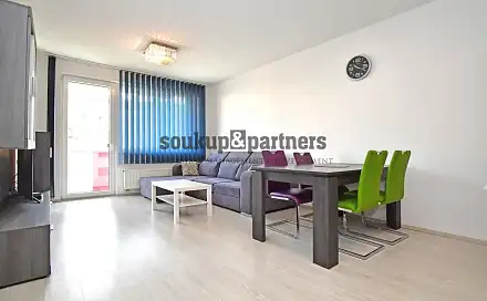 Pronájem bytu 3+kk 77 m²