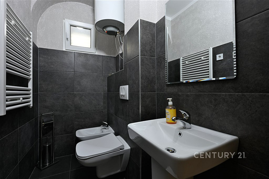 Prodej domu 160 m² s pozemkem 300 m² - Więcej