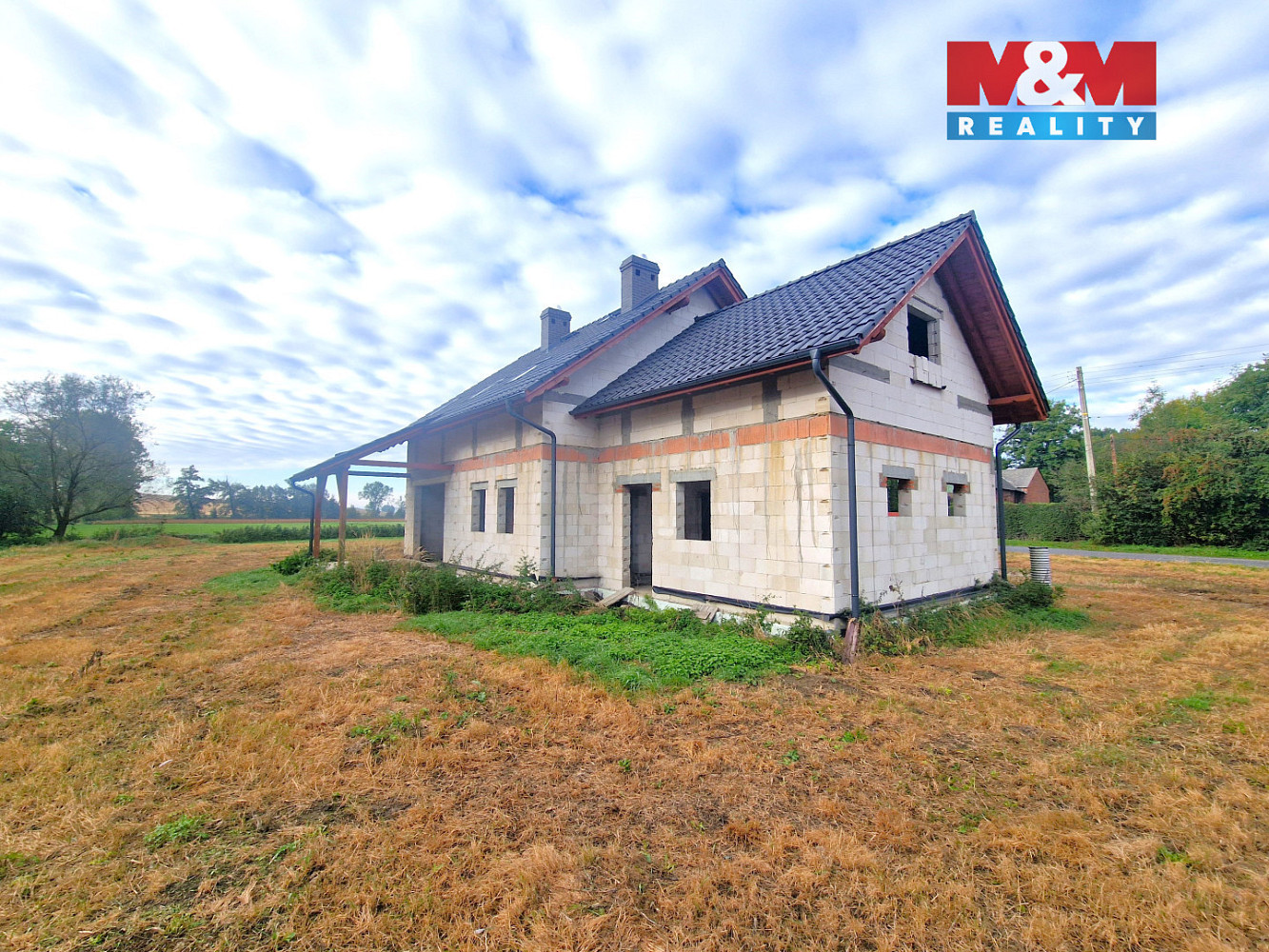 Prodej domu 165 m² s pozemkem 2 300 m²
