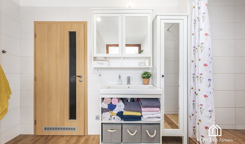 Prodej domu 252 m² s pozemkem 1 208 m², Nelahozeves – náhled fotky 14