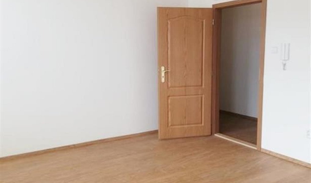 Pronájem kanceláře 43 m², Praha – náhled fotky 3