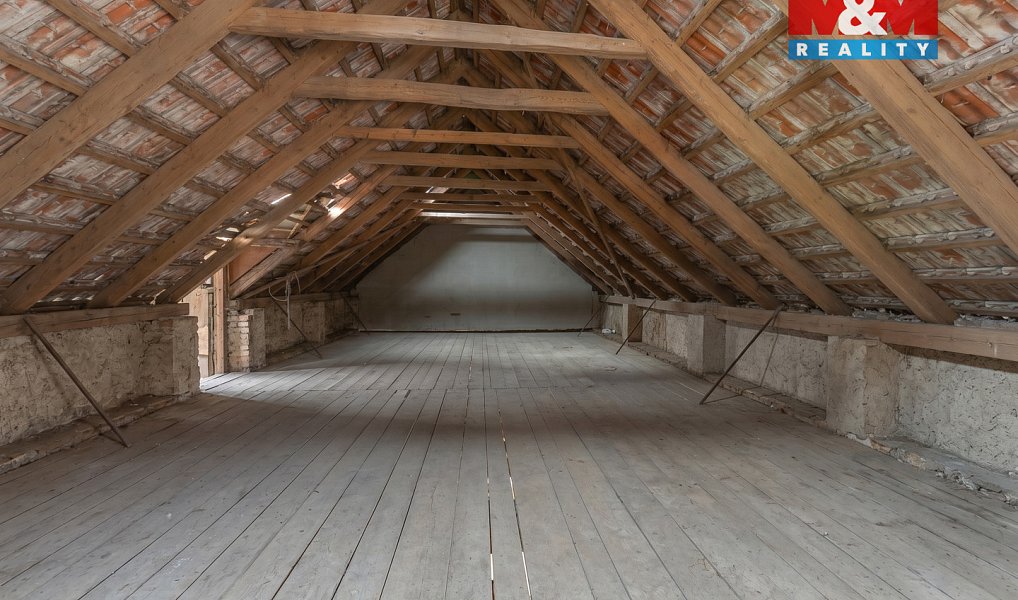 Prodej domu 400 m² s pozemkem 2 264 m², Oskořínek – náhled fotky 18