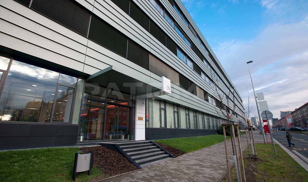 Pronájem kanceláře 868 m², Praha – náhled fotky 16