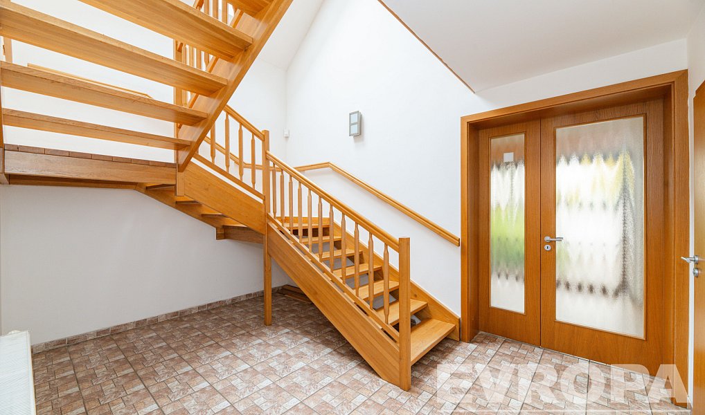Prodej domu 303 m² s pozemkem 1 464 m², Solnice – náhled fotky 11