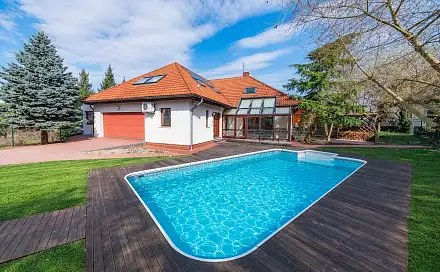 Prodej domu 368 m² s pozemkem 960 m², Na Výšině, Bradlec, okres Mladá Boleslav