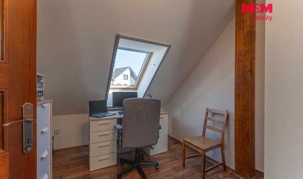 Prodej domu 390 m² s pozemkem 1 050 m², Suchdol – náhled fotky 19