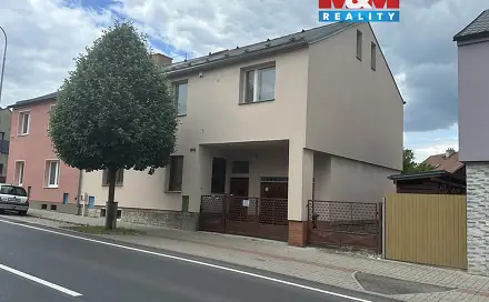 Prodej domu 200 m² s pozemkem 357 m², Riegrova, Louny