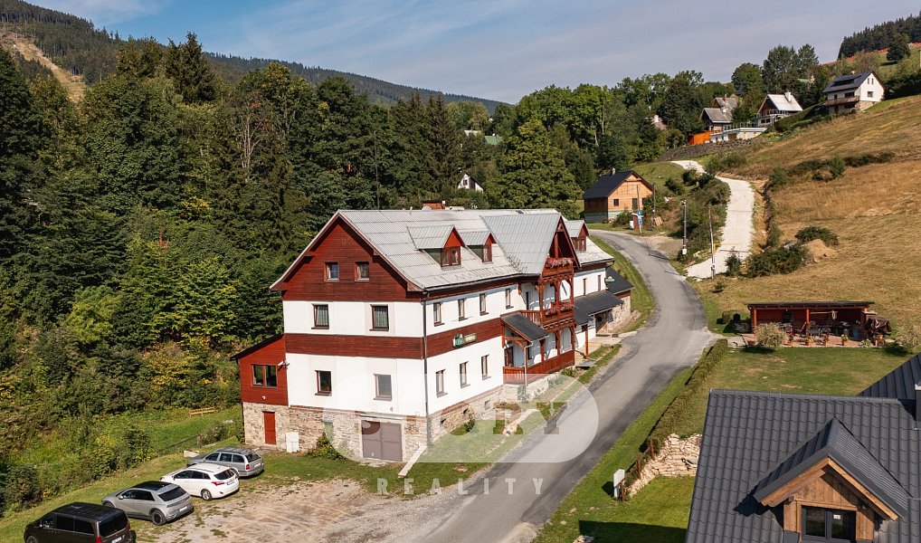 Prodej chaty/chalupy 1 407 m² s pozemkem 5 009 m², Staré Město – náhled fotky 5
