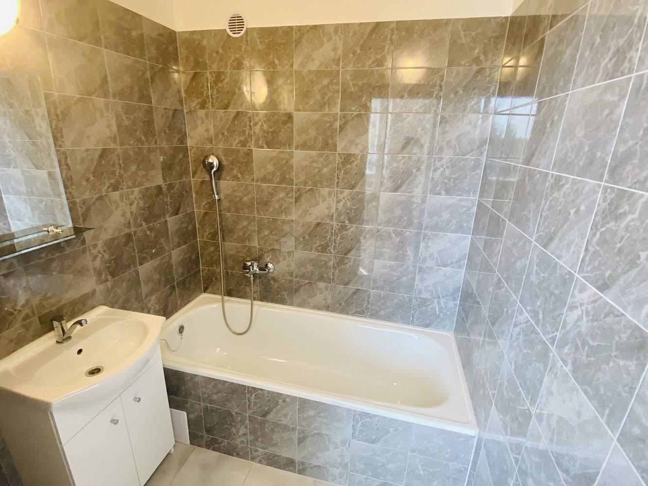 Pronájem bytu 3+1 70 m² — photo 3