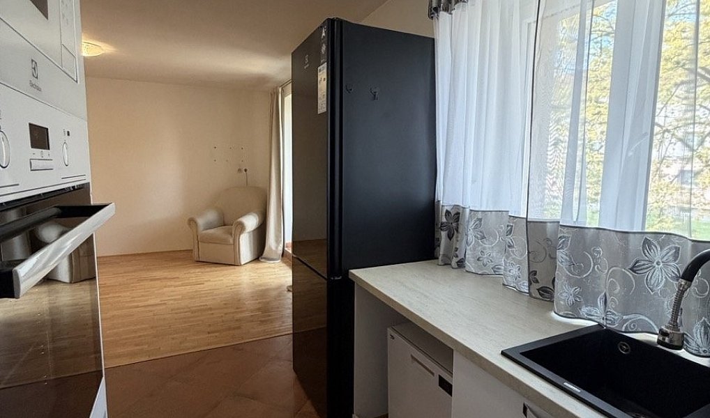 Pronájem bytu 1+1 30 m², Stochov – fotka 1 z 10