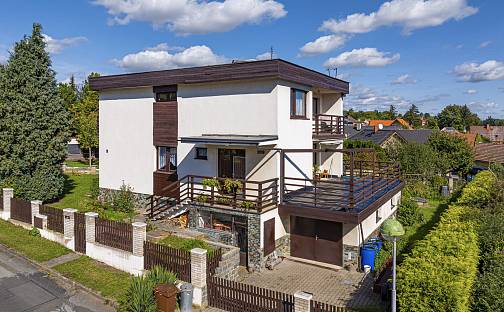 Prodej domu 290 m² s pozemkem 842 m², Polepy, okres Kolín