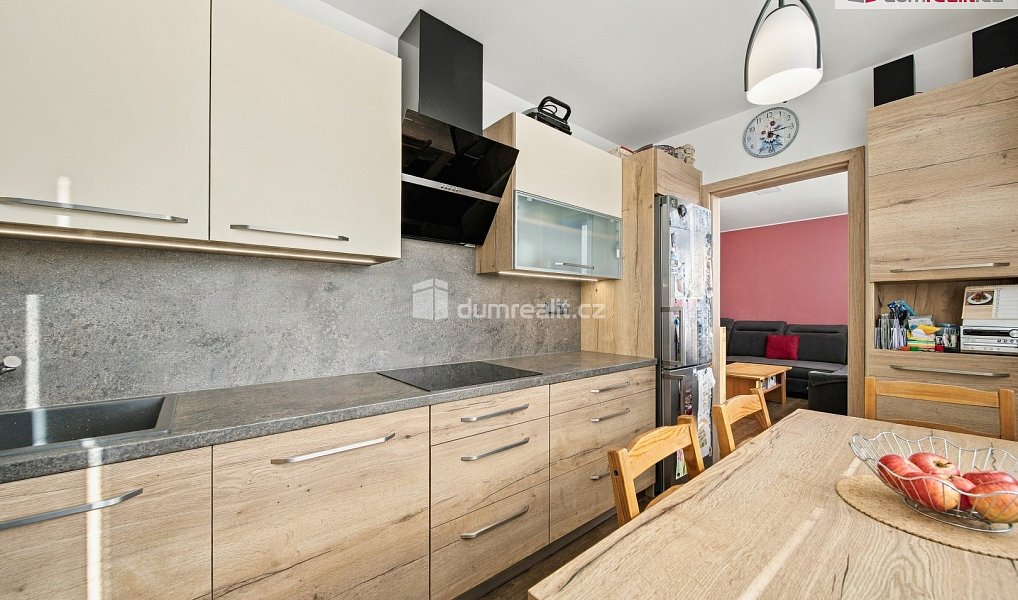 Prodej bytu 3+1 70 m², Břeclav – náhled fotky 2