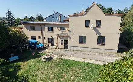 Prodej domu 165 m² s pozemkem 889 m², Ke Břvům, Praha 5 - Sobín