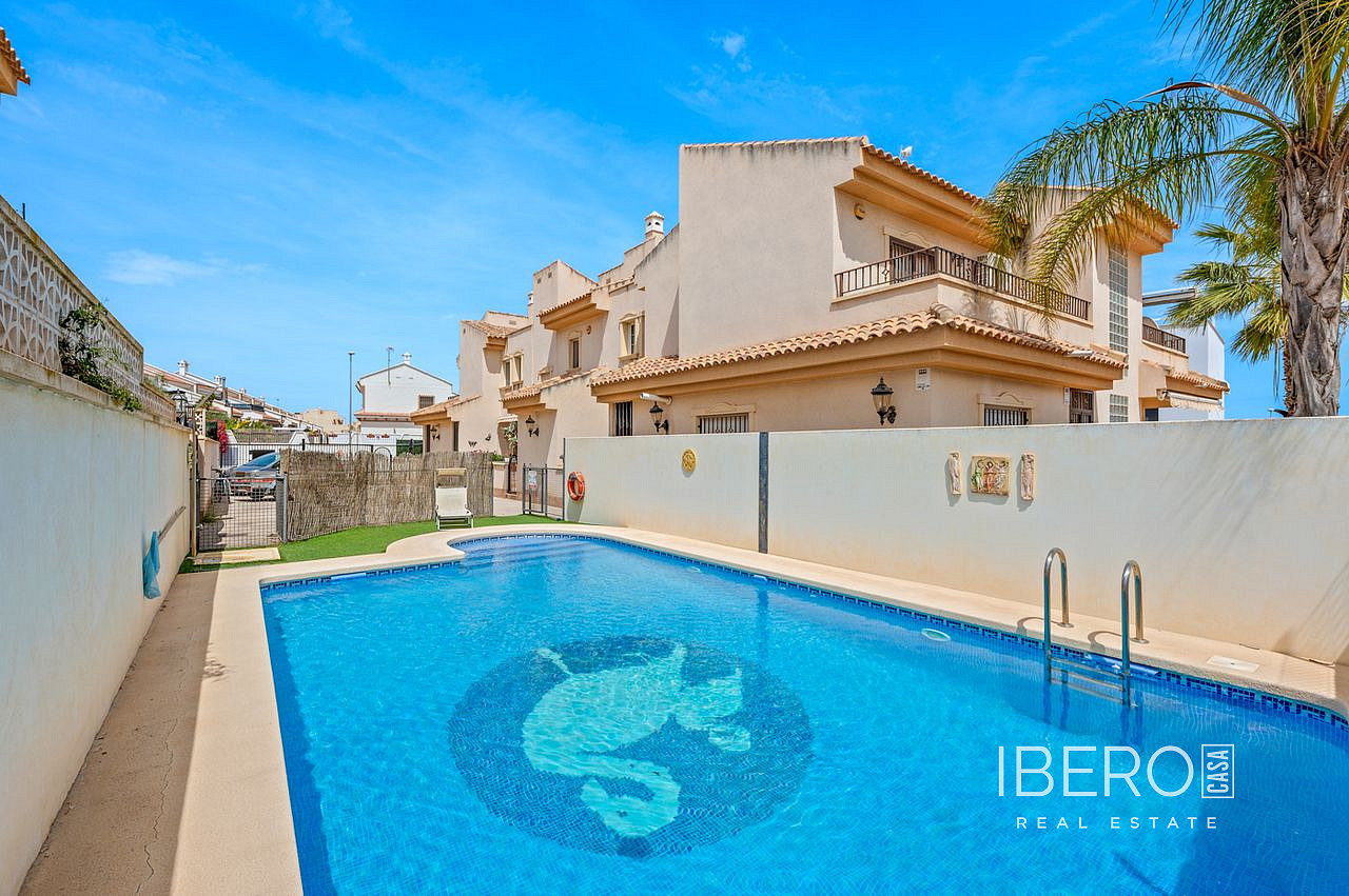 Prodej domu 75 m² s pozemkem 120 m², San Miguel de Salinas
