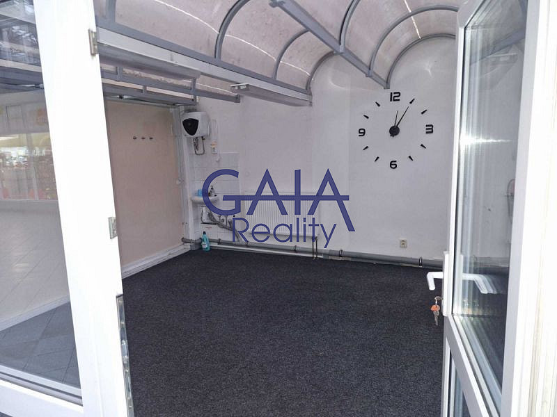 Pronájem obchodních prostor 27 m² – fotografie 2