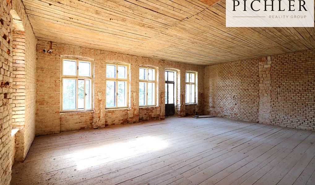 Prodej ubytovacího objektu 940 m², Klokočov – náhled fotky 10