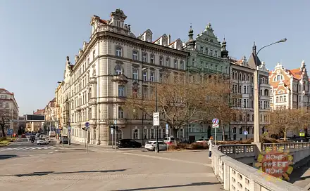Pronájem kanceláře 221 m², Janáčkovo nábřeží, Praha 5 - Smíchov