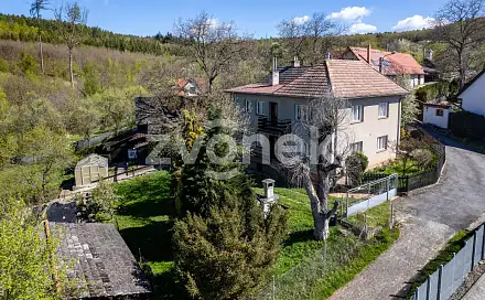 Prodej domu 180 m² s pozemkem 4 039 m², Zlín - Příluky