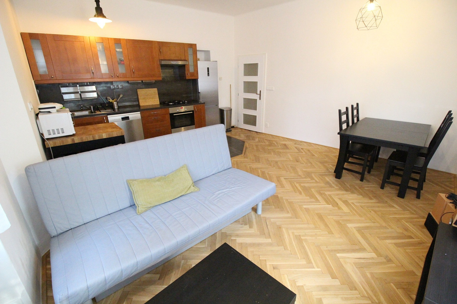 Pronájem bytu 4+kk 98 m² – fotografie 3
