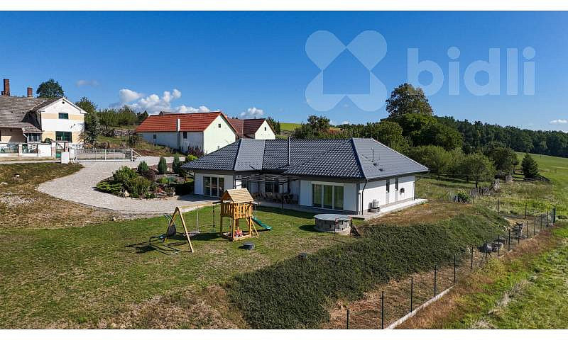 Prodej domu 201 m² s pozemkem 2 591 m²