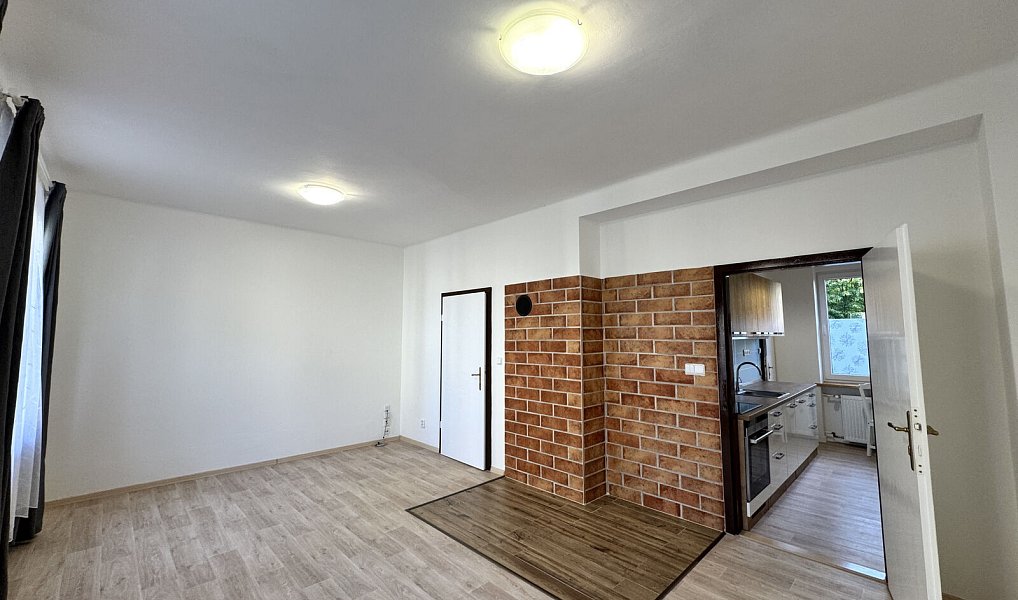 Pronájem domu 97 m² s pozemkem 93 m², Nová Paka – náhled fotky 4