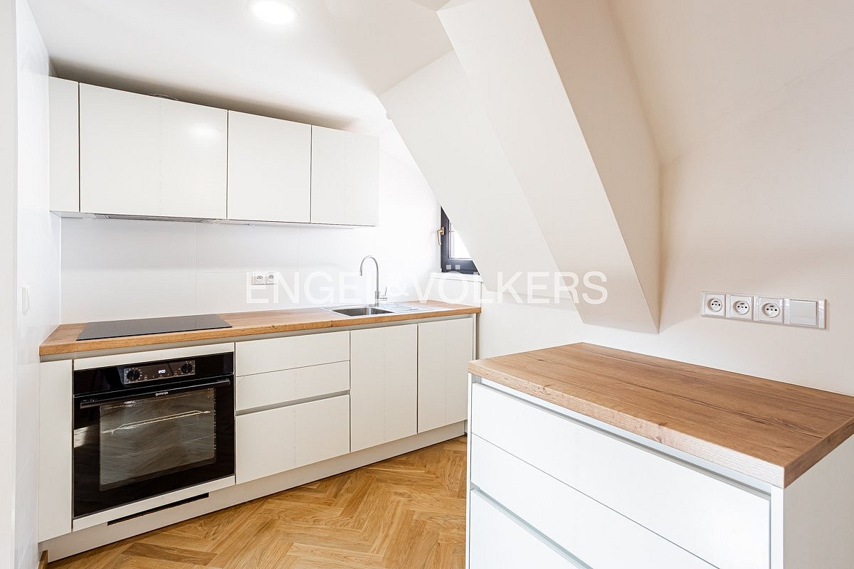 Pronájem bytu 2+kk 89 m² — photo 2