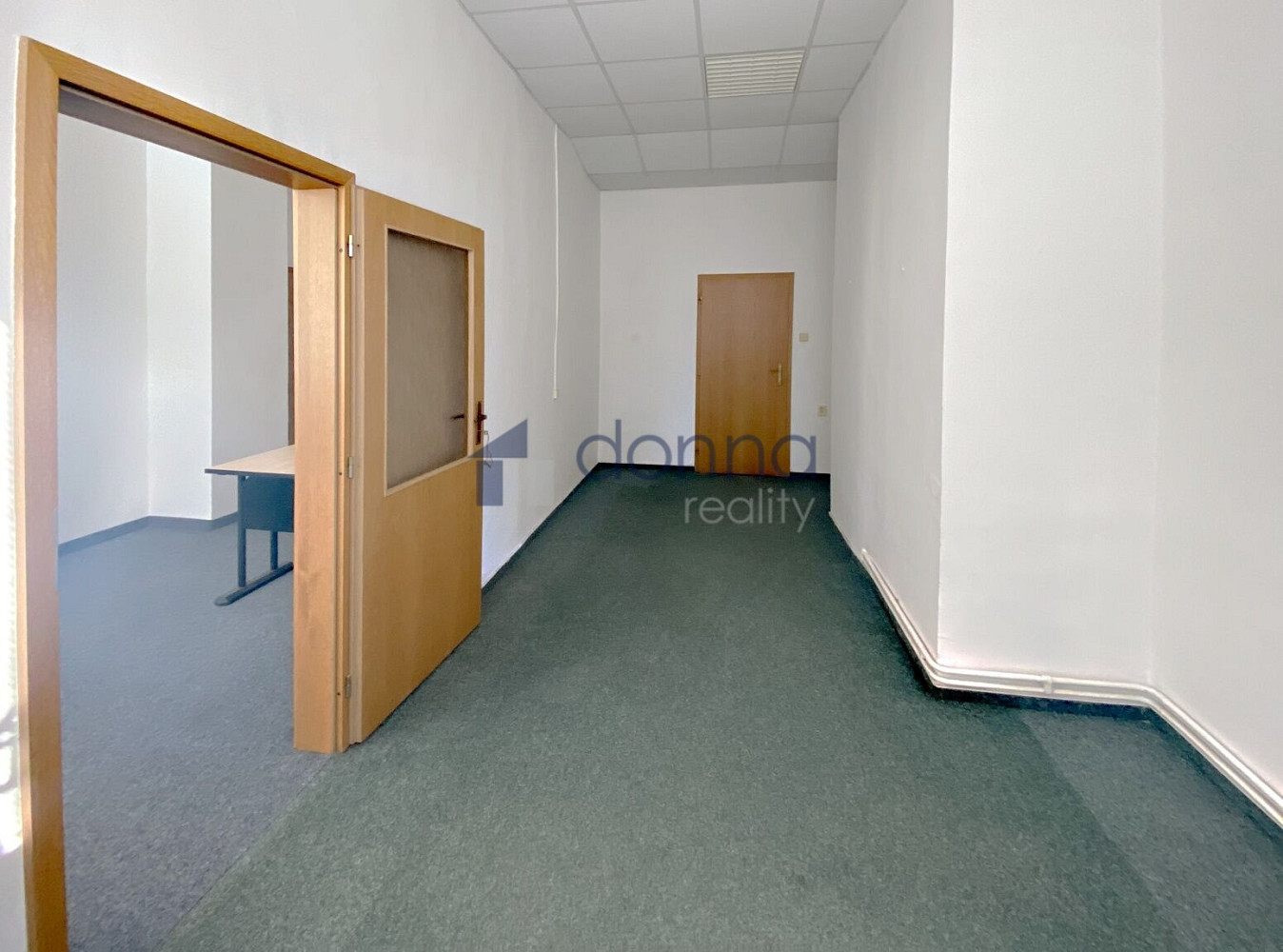 Pronájem kanceláře 32 m² – fotografie 2
