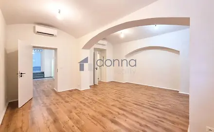 Pronájem obchodních prostor 68 m², Žitomírská, Praha 10 - Vršovice