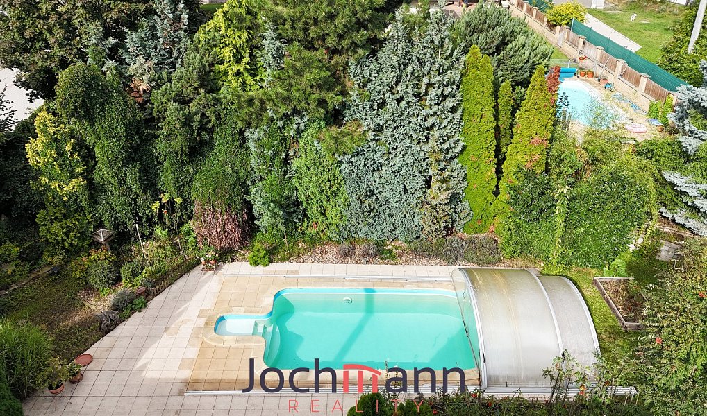 Prodej domu 320 m² s pozemkem 1 393 m², Moravany – náhled fotky 2