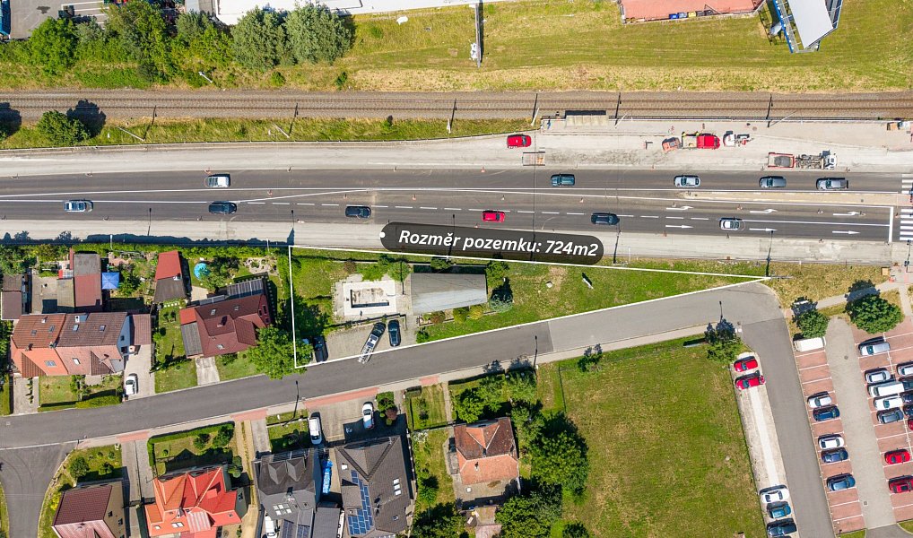 Prodej komerčního pozemku 724 m², Zlín – fotka 1 z 12