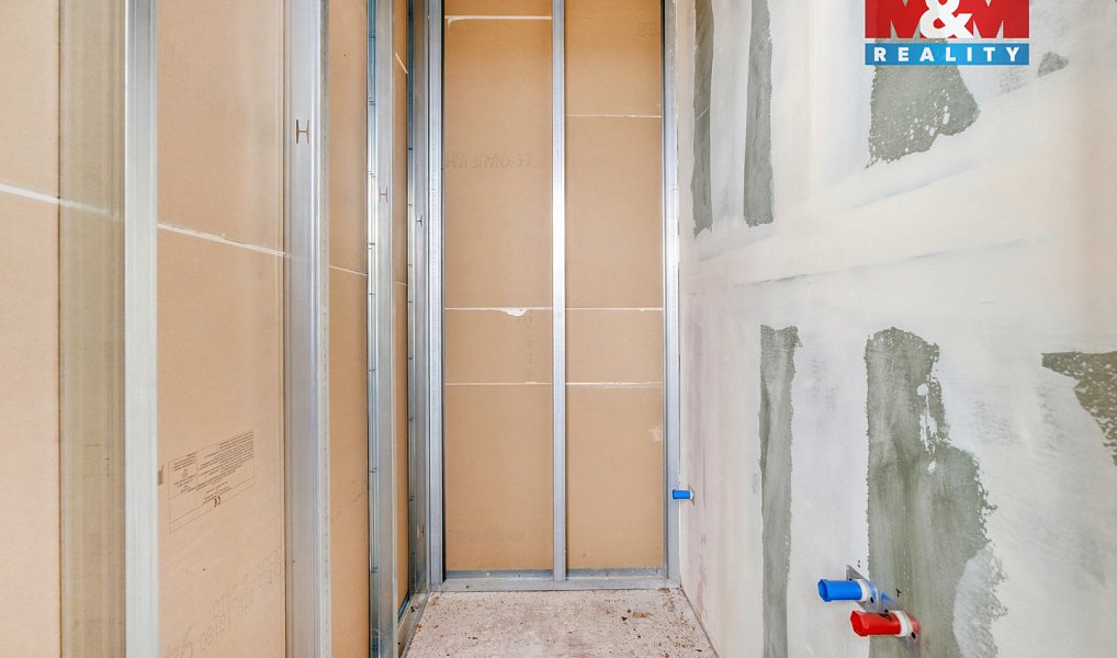 Prodej nájemního domu, činžáku 1 800 m², Chomutov – náhled fotky 17