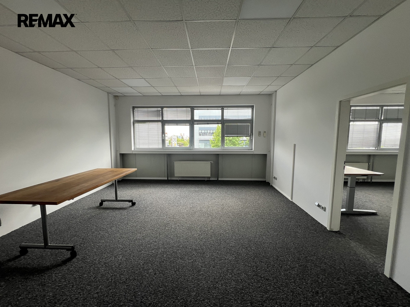 Pronájem kanceláře 45 m² — photo 3