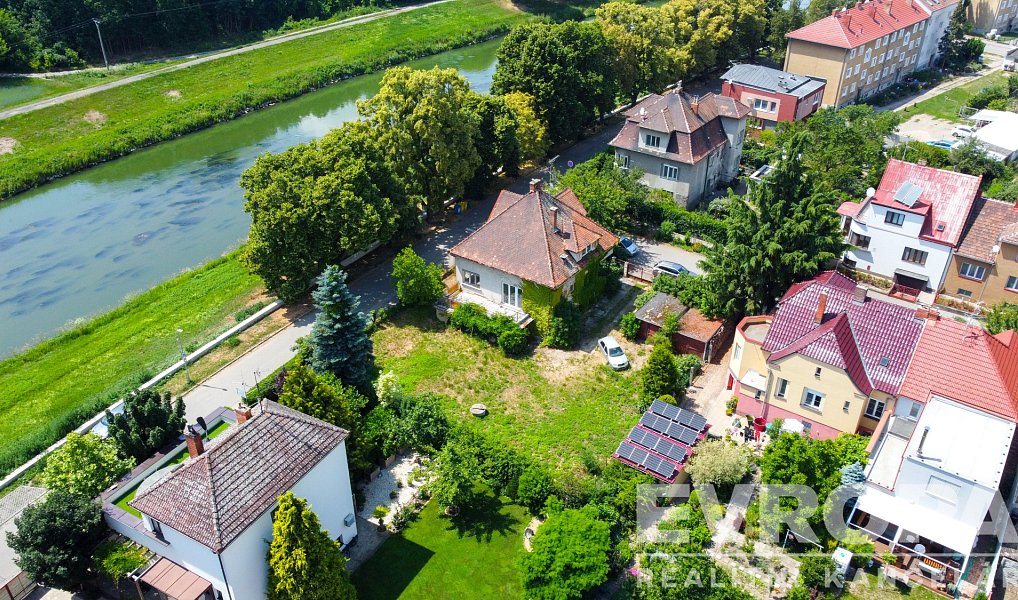 Prodej domu 300 m² s pozemkem 826 m², Břeclav – náhled fotky 8