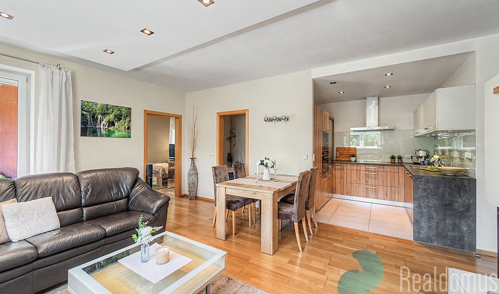 Prodej bytu 3+kk 71 m², Praha – náhled fotky 2