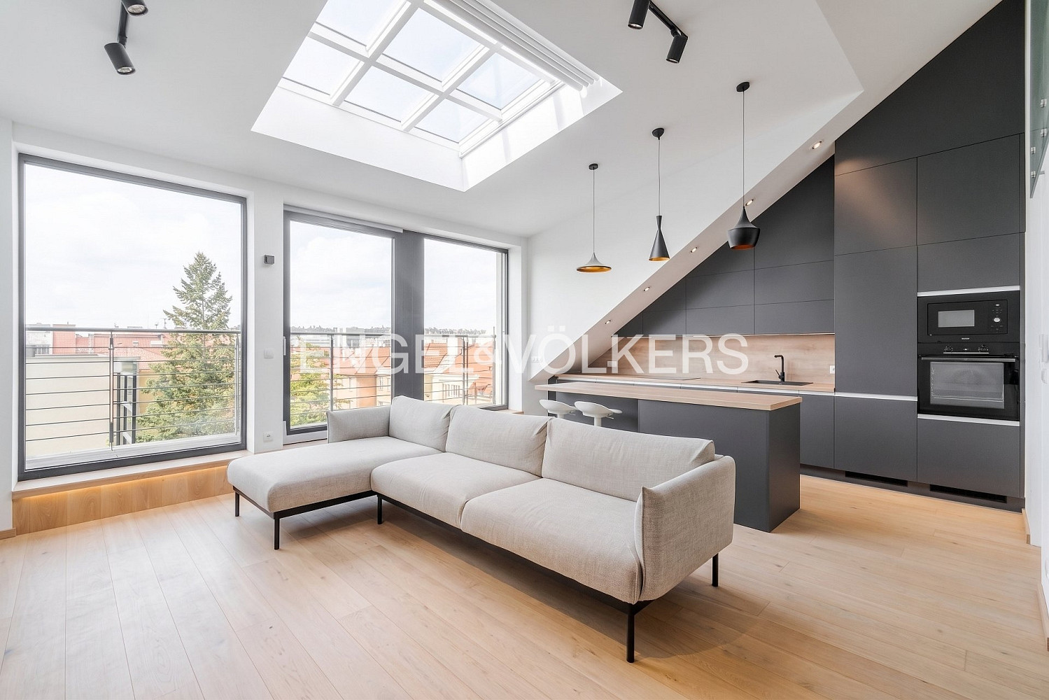 Pronájem bytu 3+kk 123 m²