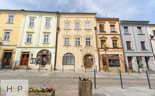 Prodej bytu 2+1 90 m², nám. Míru, Šumperk