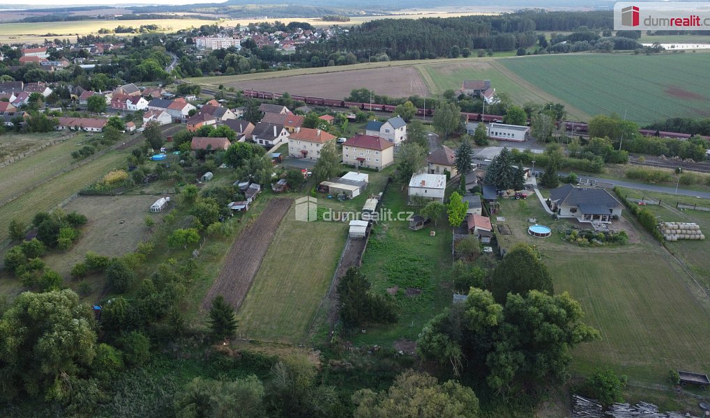 Prodej stavebního pozemku 810 m², Vroutek – náhled fotky 7
