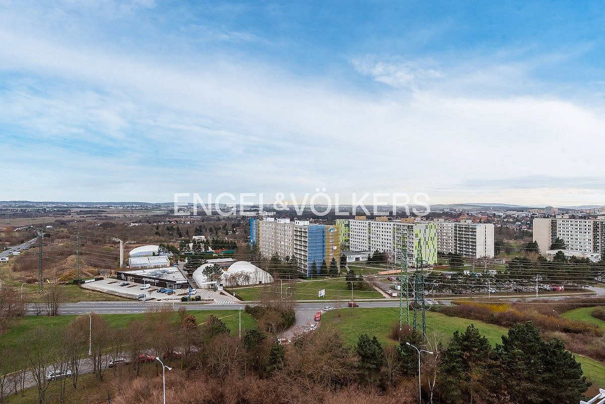 Pronájem kanceláře 350 m² – pohled 6