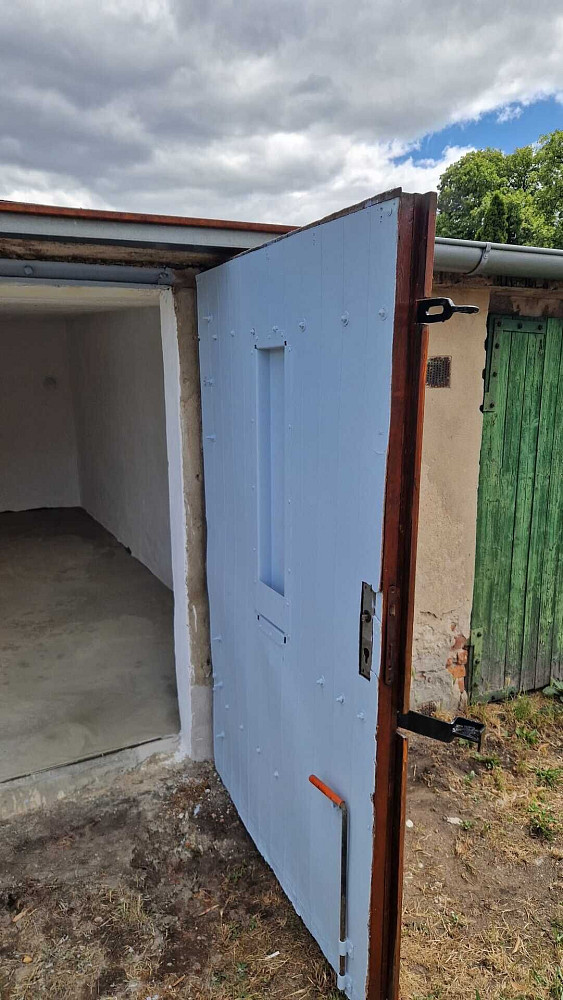 Prodej prostorné garáže 22 m2 v drahůnkách u dubí — photo 3