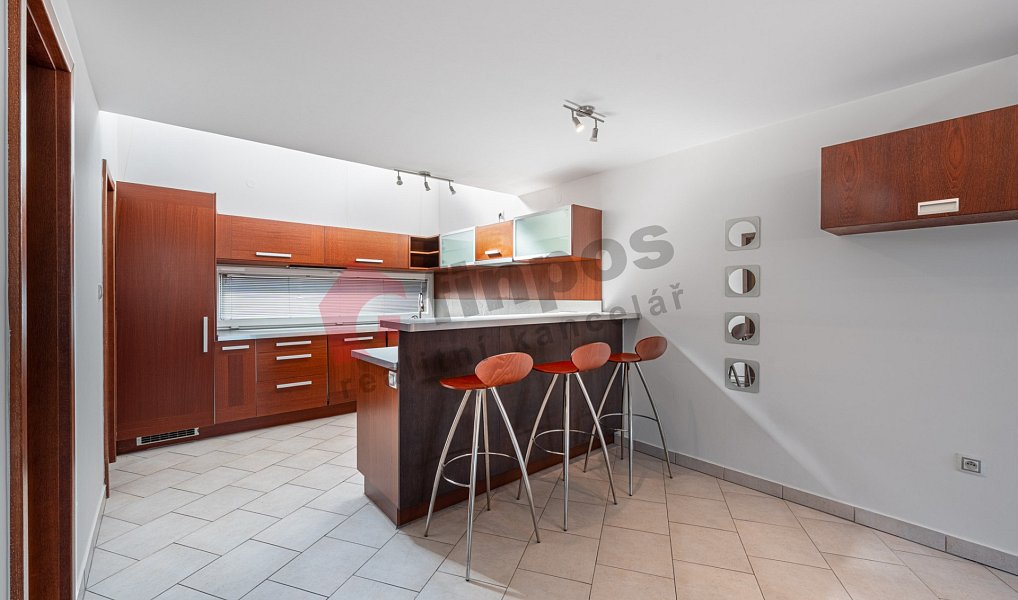 Pronájem bytu 3+kk 105 m², Praha – fotka 1 z 17