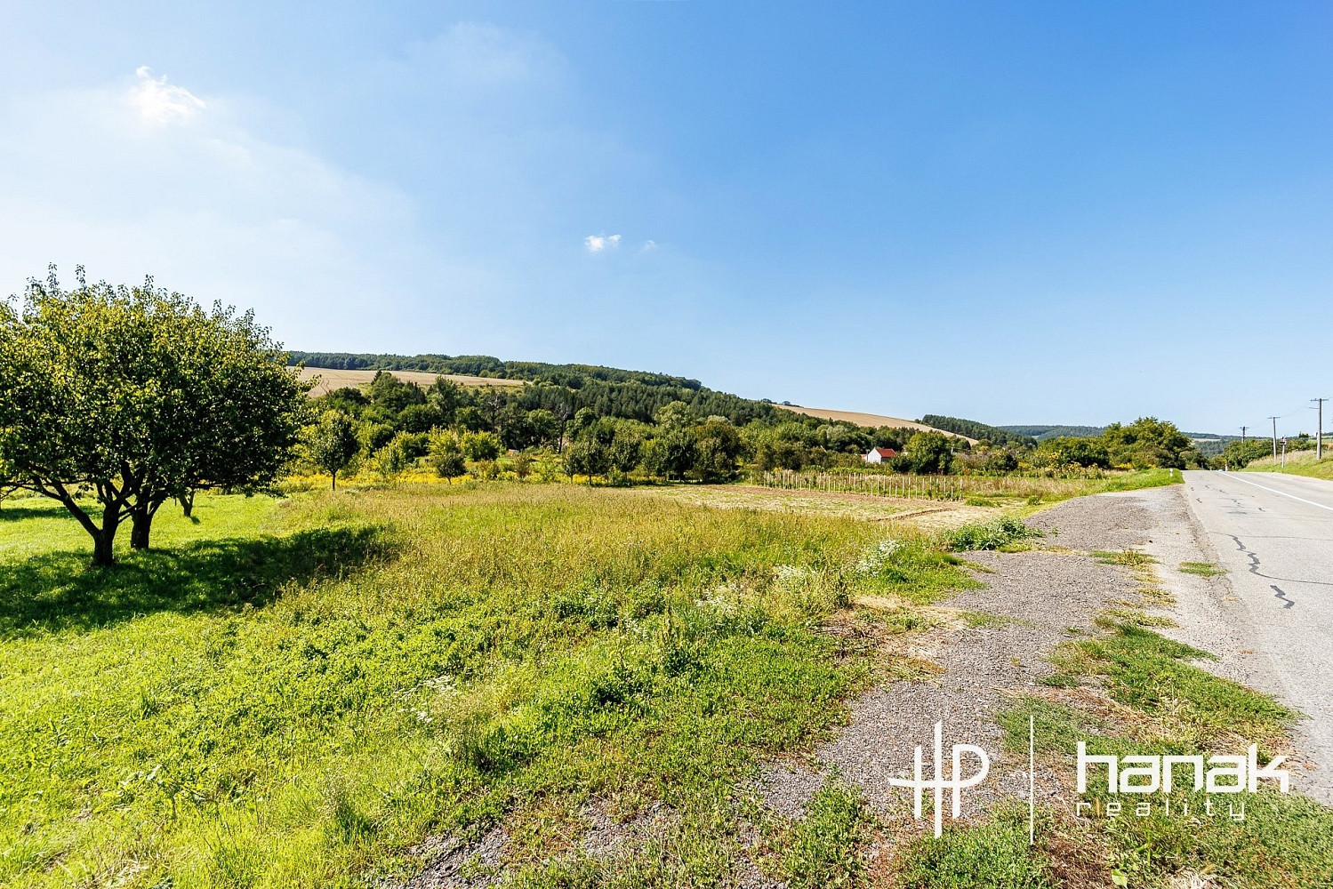 Prodej stavebního pozemku 777 m² – fotografie 3