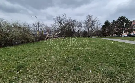 Pronájem komerčního pozemku 2 000 m², Praha 4 - Háje