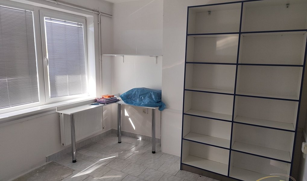Pronájem obchodních prostor 14 m², Třeboň – náhled fotky 2