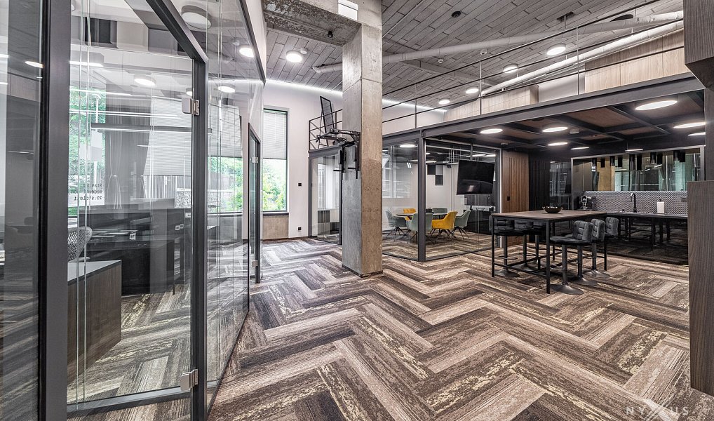 Pronájem kanceláře 177 m², Praha – fotka 1 z 30